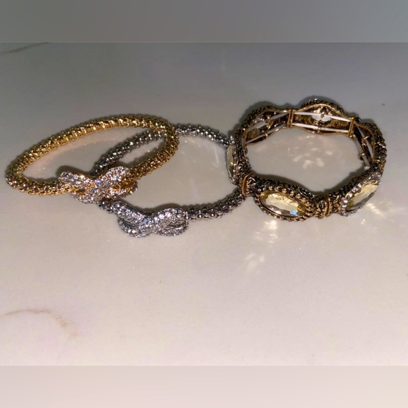 NWOT Stretchy Layering Bracelet Bundle - Picture 1 of 2